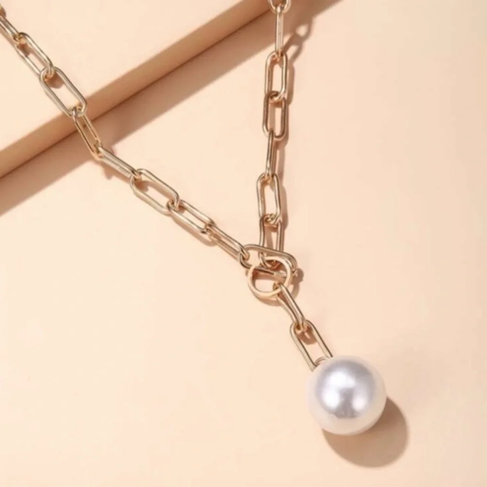 3/$30 💛 Faux Pearl Lariat Chain Necklace